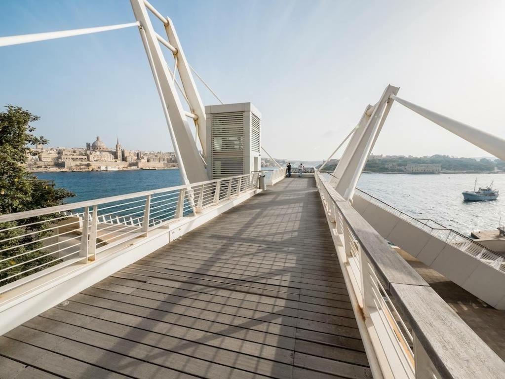 Marvellous 3Br Apartment In Central St Julians Saint Julian's Exterior photo